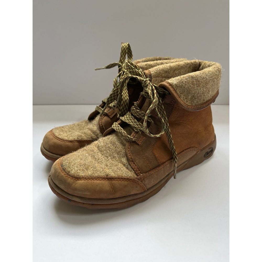 Chacos Barbary Pinecone Boots Women’s Size 7